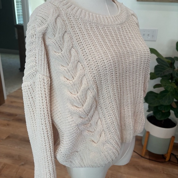Women's Medium Ivory Soft Knit Relaxed Cropped Braided Long Sleeve Cozy Sweater - Picture 2 of 4